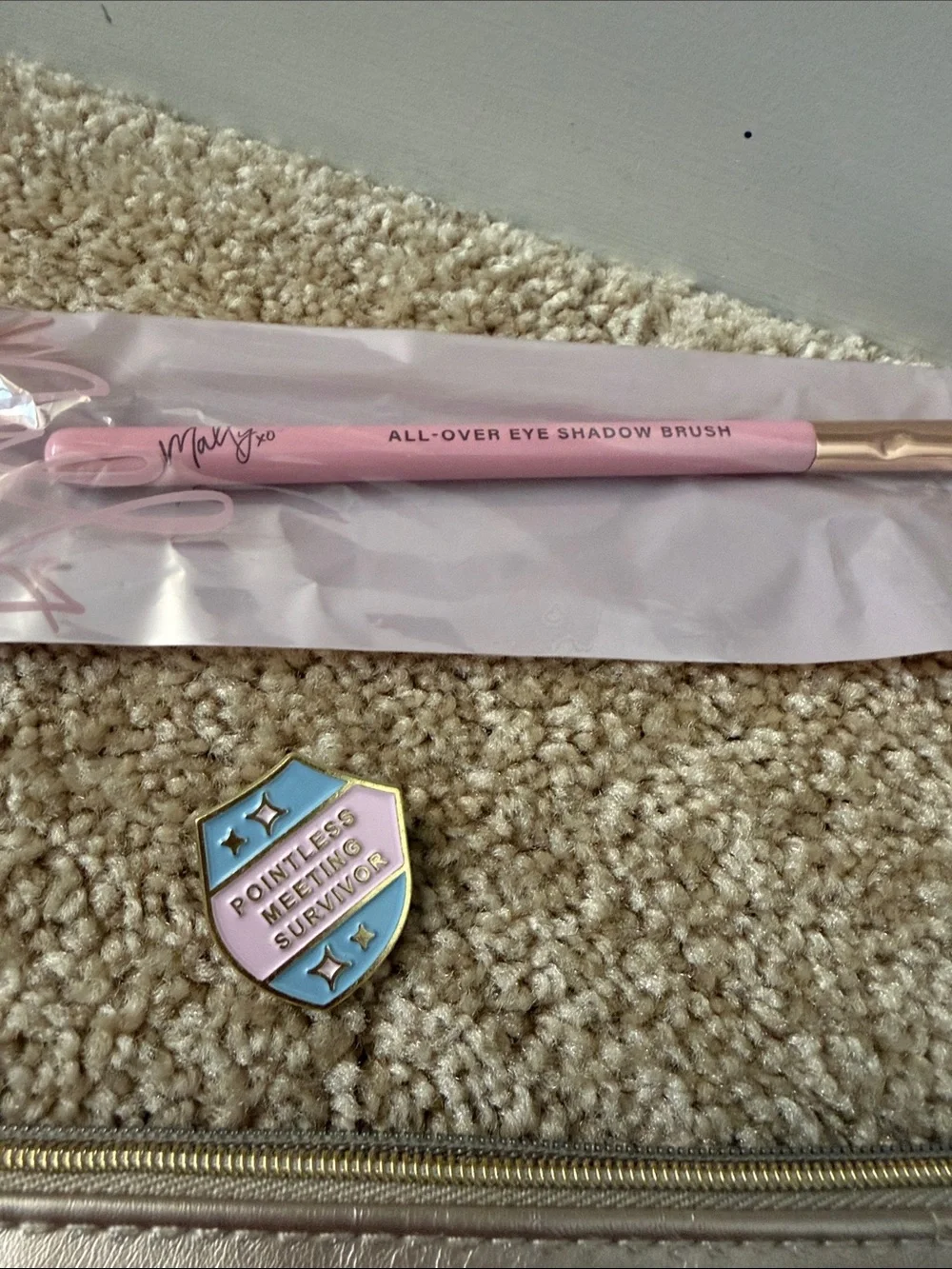 Stila Cosmetic Pouch Gift Set with Accessories Metallic Rose Gold